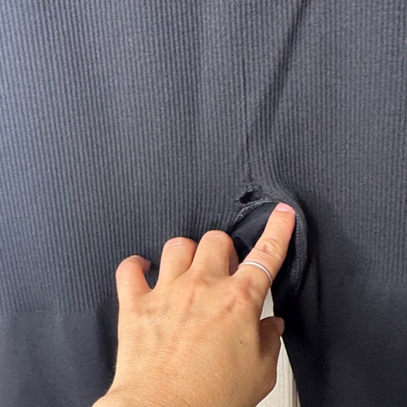 Black Mesh Detail Women's Leggings - Picture 5 of 6